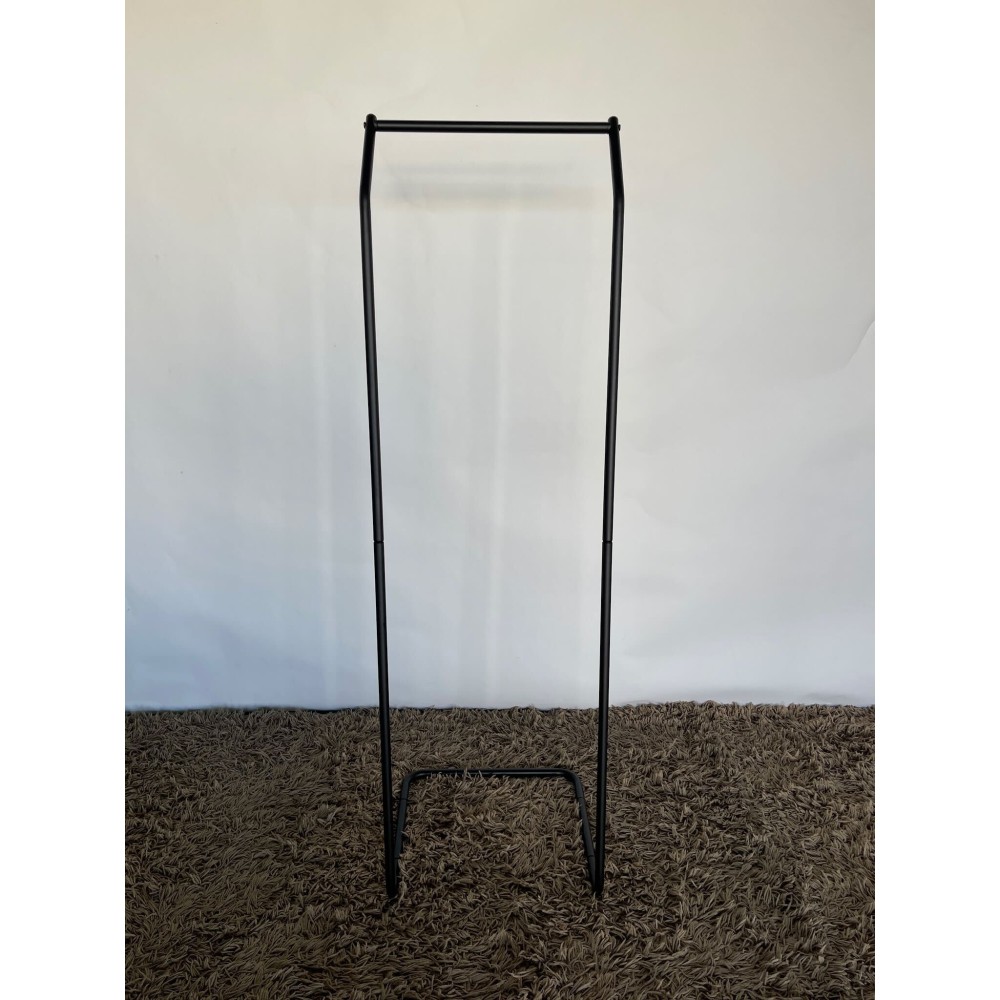 KGY-141611　衣装ハンガーラック［ブラック］