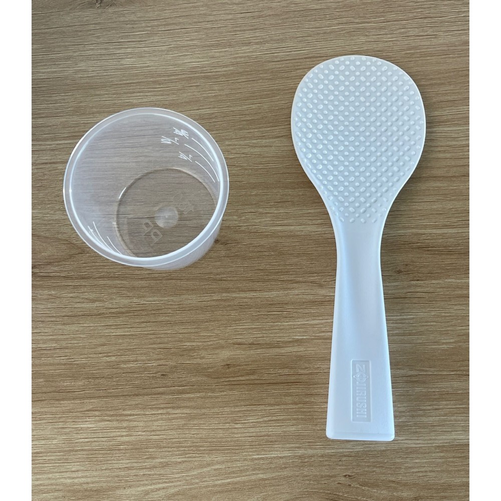 KGY-141868　炊飯器５．５合［ホワイト］